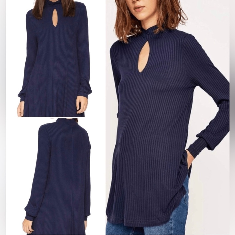 Free People Copa Banana Ribbed Keyhole Tunic in Navy